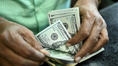 سعر الدولار أمام الجنيه اليوم السبت 10 فبراير 2024