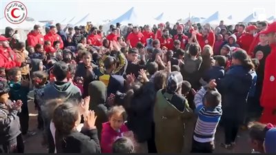 لتحسين حالتهم النفسية.. الهلال الأحمر المصري ينظم أنشطة ترفيهية للأطفال بمخيم في غزة | فيديو 