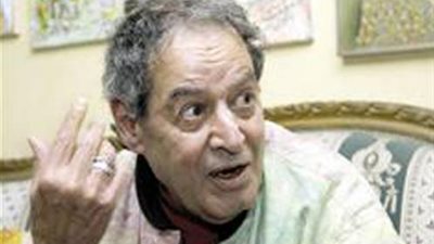 مكتبة الإسكندرية تنعى الشاعر والفنان التشكيلي مجدي نجيب