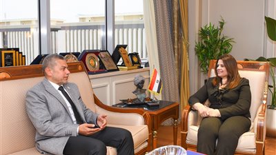 وزيرة الهجرة تستقبل أحد رموز الجالية المصرية بالكويت لبحث الاستفسارات والاحتياجات 