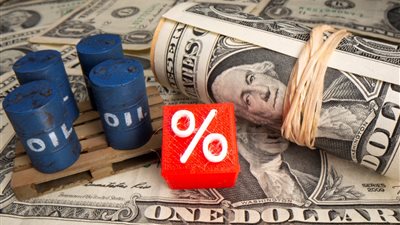 النفط يواصل الصعود عالميا.. وخام برنت يلامس الـ80 دولارا