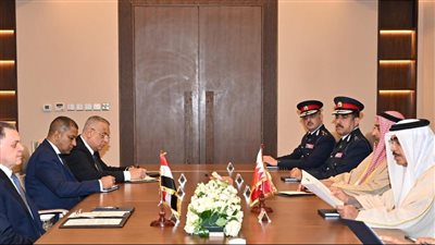 وزير الداخلية البحريني ونظيره المصري يبحثان التعاون والتنسيق الأمني بين البلدين