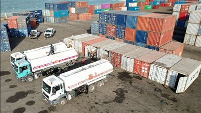 رائحة الحاويات كشفت تهريب سولار من مصر إلى الإمارات | خاص