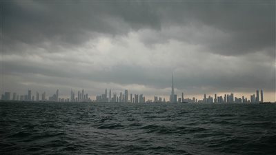 هل تتأثر مصر بالتقلبات الجوية العنيفة في الإمارات؟.. الأرصاد تكشف