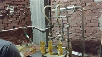 ضبط مصنعين للزيوت والحلويات دون ترخيص وطن ملح مجهول المصدر بالبحيرة