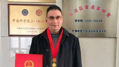  أول مصري يحصل على هذا الوسام.. أسامة أبو السعود يفوز بجائزة الحكومة الصينية للصداقة