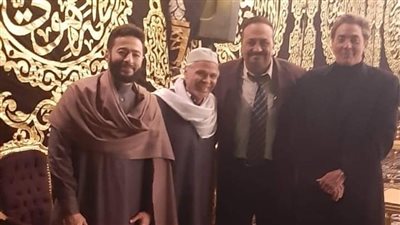 عالم في القرآن الكريم.. أول صورة لـ فتحي عبد الوهاب من كواليس مسلسل المداح