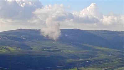 تبادل القصف على الحدود بين لبنان وإسرائيل مع تزايد التوترات في المنطقة 