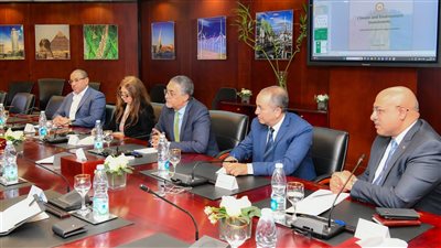 وزيرة البيئة تلتقي رئيس هيئة الاستثمار لبحث طرح فرص استثمارية في مجال المناخ| صور 
