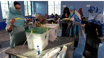 الانتخابات الباكستانية.. تقدم حزب الرابطة الإسلامية واستبعاد أنصار عمران خان