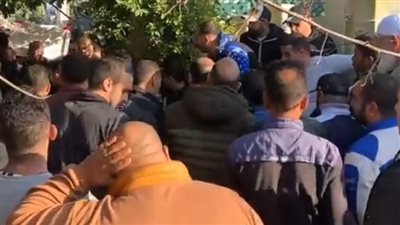 تشييع جنازة شاب قتل على يد متعاطي مخدرات أسفل منزله ببورسعيد | بث مباشر