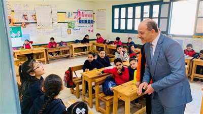 وكيل تعليم الإسكندرية يتفقد المدارس ولجان تظلمات الشهادة الإعدادية 