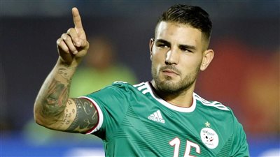 نجم الجزائر يفكر في اعتزال كرة القدم لأسباب شخصية