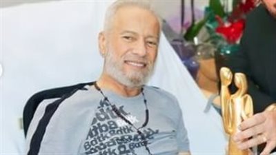 مهرجان الزمن الجميل يكرم الفنان فادي إبراهيم في المستشفى تقديرًا لأعماله الفنية
