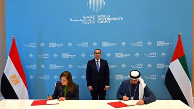 وزارة التخطيط ومجلس الوزراء بالإمارات يوقعان ملحق تمديد مذكرة تفاهم لتطوير العمل الحكومي