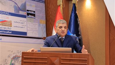 الفريق أسامة ربيع: 90% من عمالة مشروع جمع مخلفات السفن مصريين