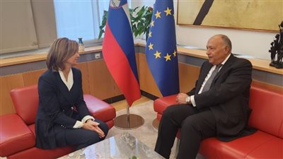 وزير الخارجية يعقد مباحثات مع نظيرته السلوفينية لبحث التعاون الاقتصادي بين البلدين