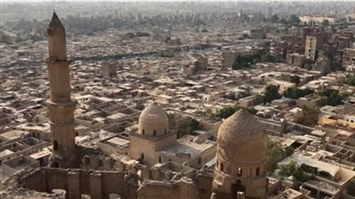 مصدر بالآثار يكشف تفاصيل تشكيل لجنة لتحديد أماكن مدافن الصحابة والأولياء بجبل المقطم | بث مباشر