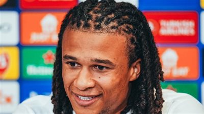 ناثان آكي: دوري أبطال أوروبا من أصعب البطولات بالعالم.. وسنستمتع بمباراة كوبنهاجن