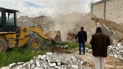 إزالة 42 حالة تعد واسترداد 3417 متر مربع مباني و590 فدان زراعة بأسيوط