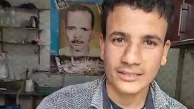 تاجر طيور بكفر الشيخ يكشف طرق الغش في الدواجن البيضاء: بيحقنوا الفراخ ماية عشان وزنها يزيد| بث مباشر 