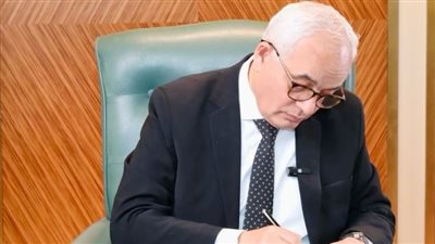 وزير التعليم يصدر قرارا رسميا بشأن إجراءات تحرير عقود 54 معلما ضمن مسابقة الـ 30 ألف معلم