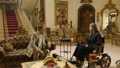 مسلسلات رمضان 2024.. 4 صور من كواليس تصوير حكاية دقيقة إلا ربع من مسلسل أسود باهت