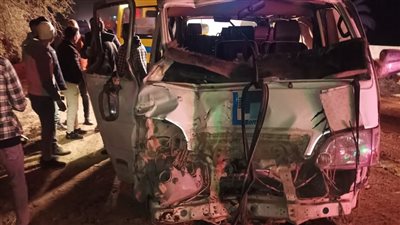 إصابة 9 أشخاص إثر تصادم سيارة نقل مع ميكروباص وملاكي ببني سويف| صور