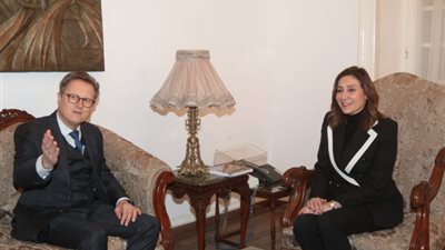 نيفين الكيلاني تستقبل سفير ألمانيا بالقاهرة لبحث التعاون الثقافي| صور