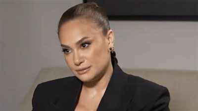 خطأ من فيسبوك.. أول تعليق من هند صبري على استوري حمل أغنية في نعي زوجة نضال الشافعي