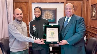محمد مصيلحي يستقبل بطلة الاتحاد السكندري آية محمد عقب تأهلها لأولمبياد باريس 