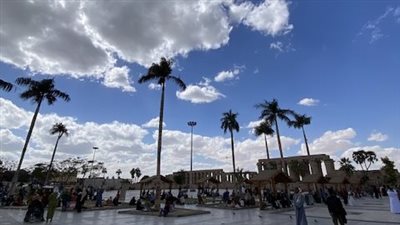 سحب كثيفة تغطي سماء الأقصر.. وإلغاء رحلات البالون الطائر بسبب الرياح