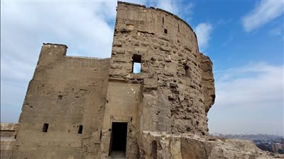 بعد الانتهاء من ترميمهما.. السياحة تفتتح برجي الرملة والحداد بالقلعة الأحد المقبل