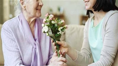 هدايا عيد الأم بـ 200 جنيه.. أفكار واقتراحات لمختلف أعمار الأمهات