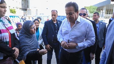 وزير الصحة: صرف مكافأة شهر للعاملين بمستشفى الأطفال التخصصي ببنها