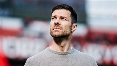 على خطى فليك مع بايرن ميونخ.. ألونسو يسطر التاريخ مع باير ليفركوزن