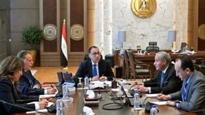 الحكومة تعلن توفير 100 مليون دولار لاستيراد زيت الطعام والألبان