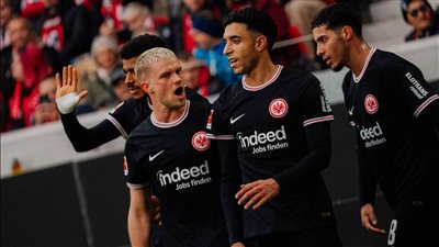 تألق مرموش.. آينتراخت فرانكفورت يتعادل مع فرايبورج في الدوري الألماني
