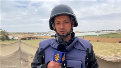 مراسل الجزيرة إسماعيل أبو عمر يصل إلى الدوحة لمتابعة العلاج بعد بتر ساقه في استهداف إسرائيلي