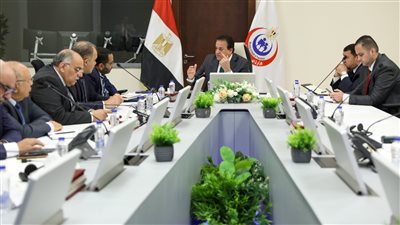 وزير الصحة يوجه بإدراج مبادرة الـ1000 يوم الذهبية ضمن الهيكل التنظيمي لعمل الوزارة