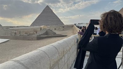 أهرامات الجيزة تستقبل وزيرة السياحة والصناعة المغربية