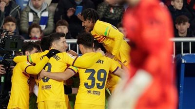 لم يهزم به منذ بداية الموسم.. برشلونة يرتدي القميص الأصفر أمام نابولي في دوري الأبطال