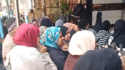 صاحب محل دواجن يقدم عروضا للزبائن: اشتري 3 بـ200 ومعاهم رز وبطاطس وطماطم| بث مباشر 