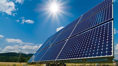 لإنتاج الكهرباء.. كل ما تريد معرفته عن إنشاء محطة الطاقة الشمسية الجديدة بالصعيد