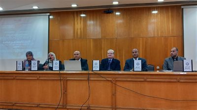 حقوق عين شمس تعقد ندوة توعوية عن مخاطر الإدمان وآثارها على المجتمع | صور 