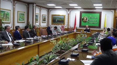 رئيس جامعة المنيا يوجه بضرورة استحداث برامج دراسية جديدة تلبي احتياجات سوق العمل 