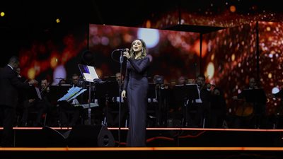 بإطلالة سوداء.. أنغام تتألق في أحدث حفلاتها بـ الكويت