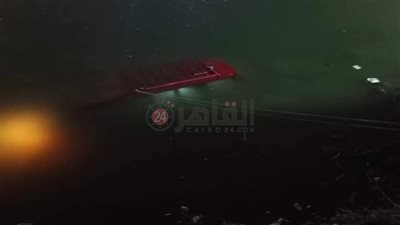 الصور الأولى لحادث سقوط ميكروباصين في ترعة بالدقهلية