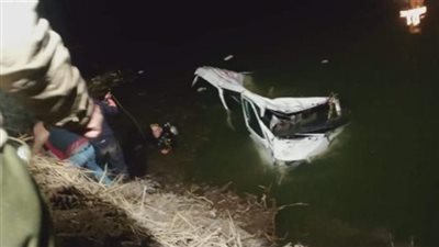 مصرع 3 أشخاص وإصابة 18 آخرين إثر انقلاب سيارتين ميكروباص في ترعة بالدقهلية| بث مباشر