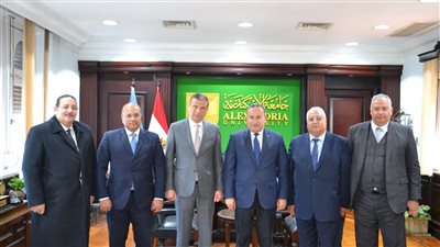 رئيس جامعة الإسكندرية: نسعى للاستفادة من الفرص التمويلية لفتح آفاق جديدة للاستثمار 